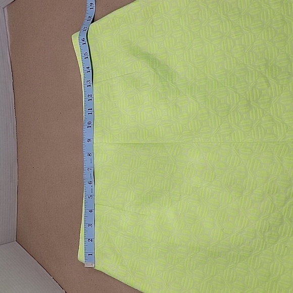J Crew Factory Size 12 Jacquard Fluorescent / Neon Yellow-Green A-Line Skirt - Picture 4 of 10